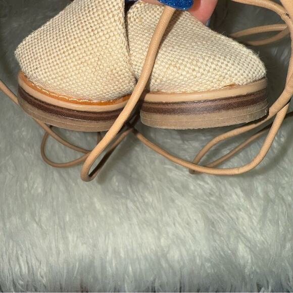 American Eagle Lace Up Sandals - Picture 3 of 3